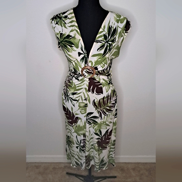 Fun and flirty sundress by XOXO. - Picture 1 of 4